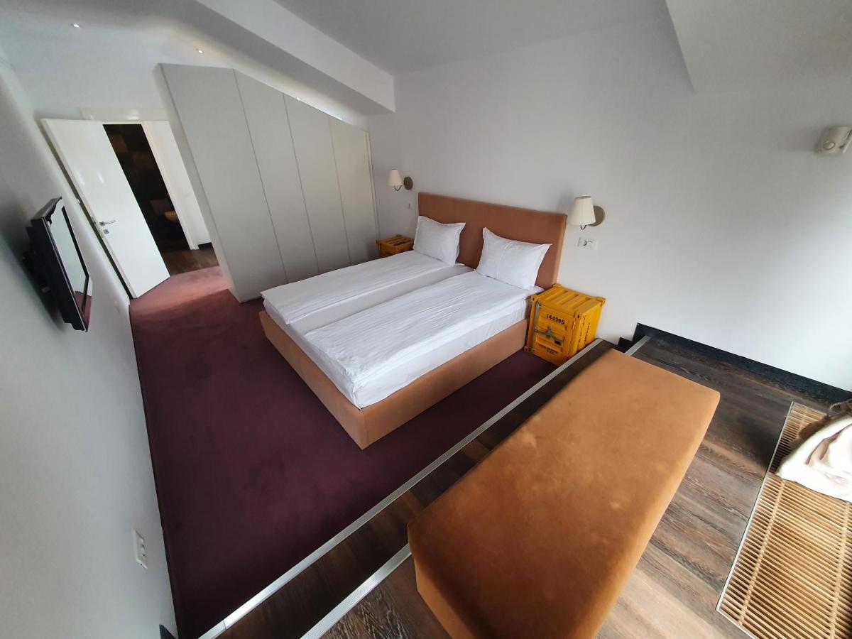 Apart Hotel Vlad Tepes ブラショフ エクステリア 写真