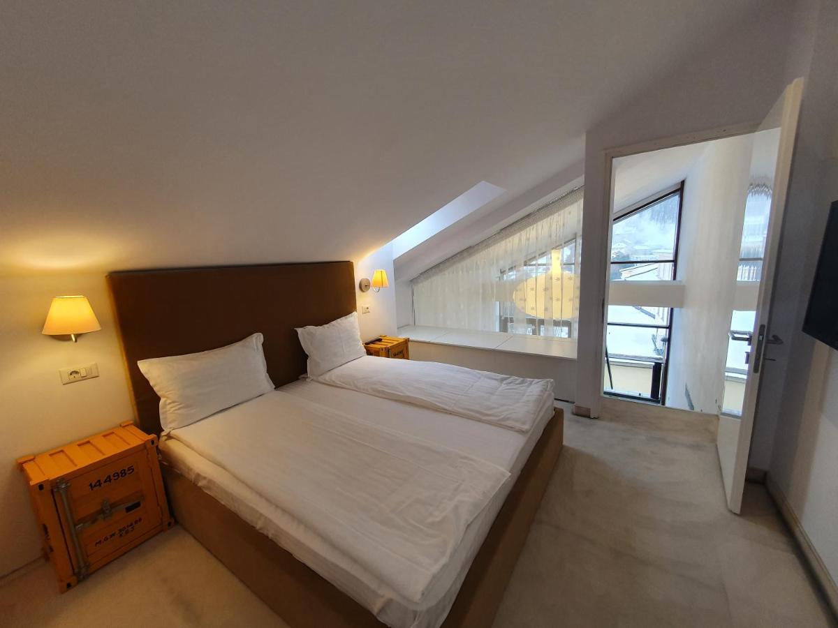Apart Hotel Vlad Tepes ブラショフ エクステリア 写真