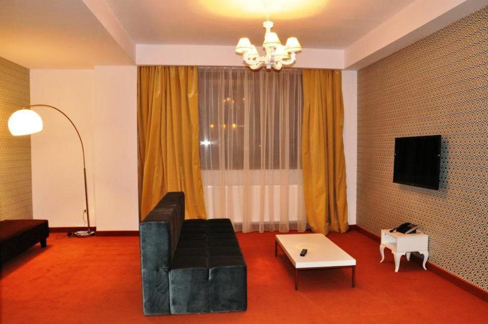 Apart Hotel Vlad Tepes ブラショフ エクステリア 写真