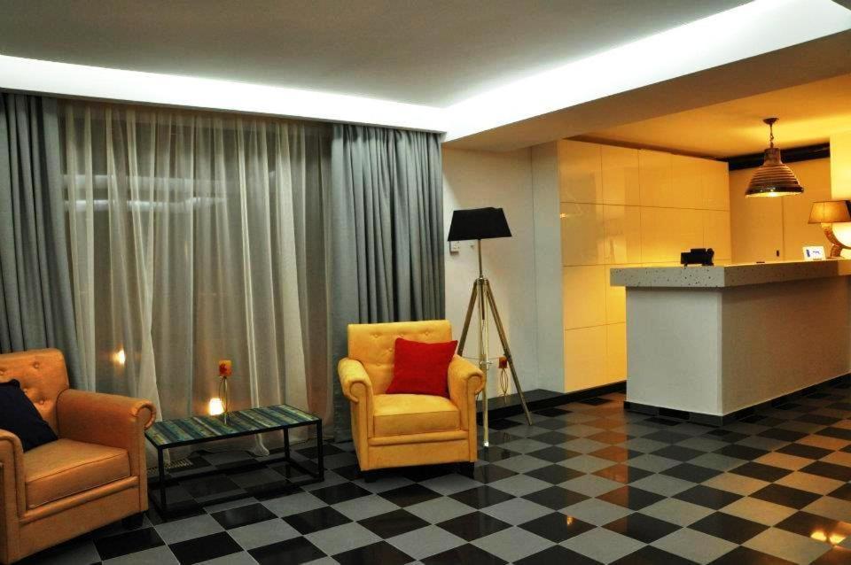 Apart Hotel Vlad Tepes ブラショフ エクステリア 写真