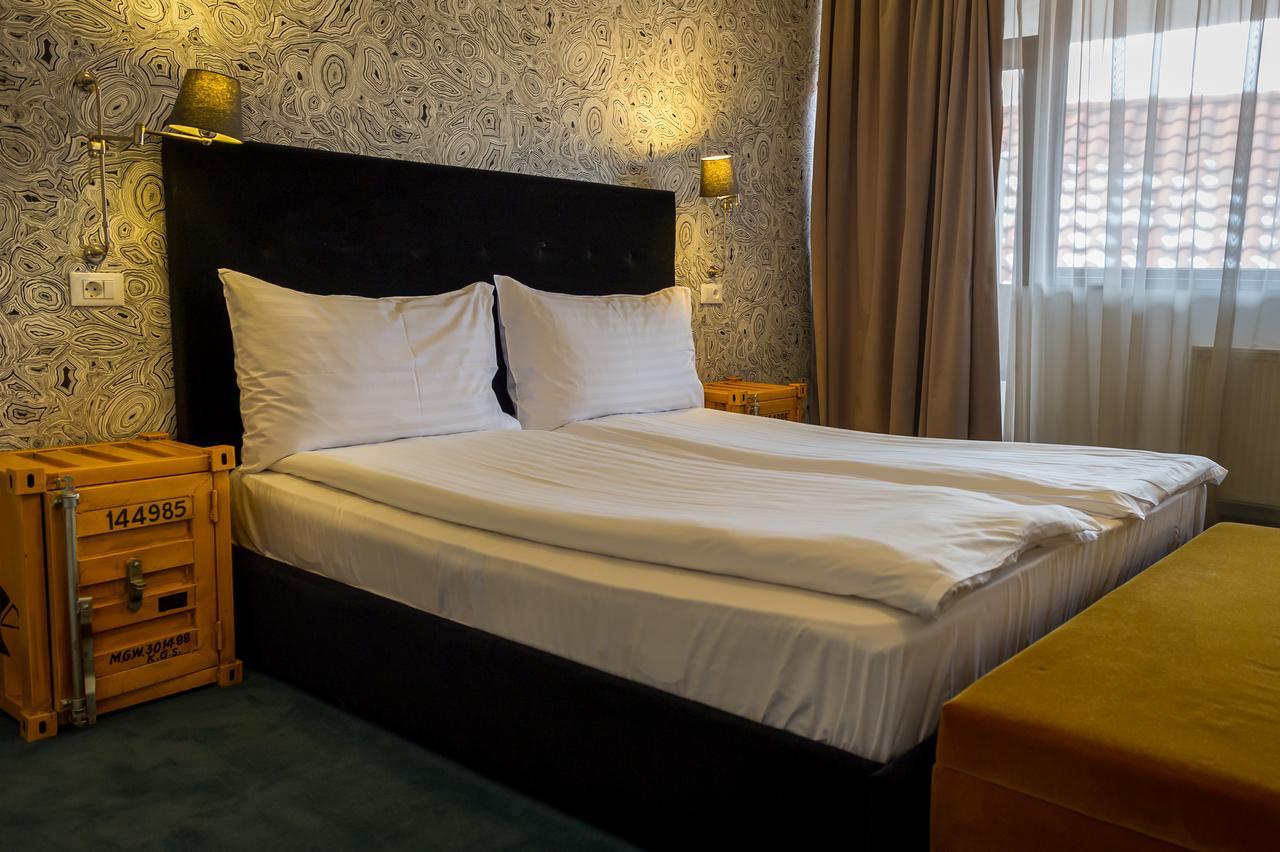 Apart Hotel Vlad Tepes ブラショフ エクステリア 写真