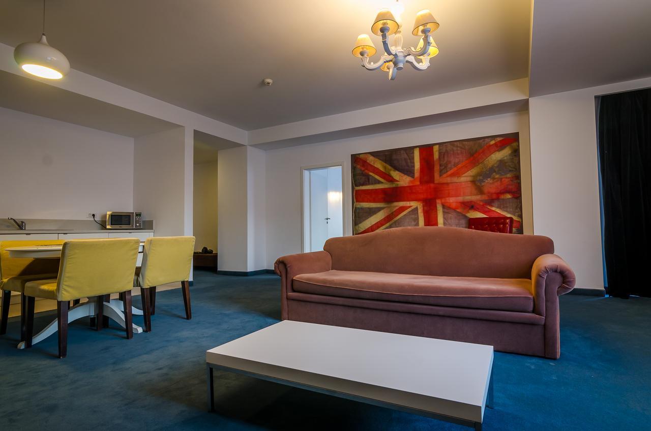 Apart Hotel Vlad Tepes ブラショフ エクステリア 写真