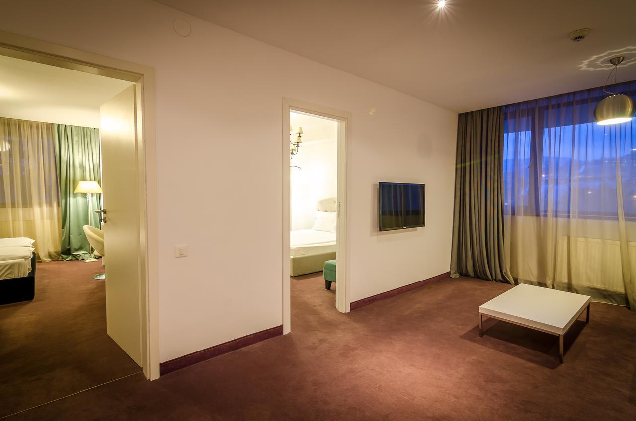 Apart Hotel Vlad Tepes ブラショフ エクステリア 写真