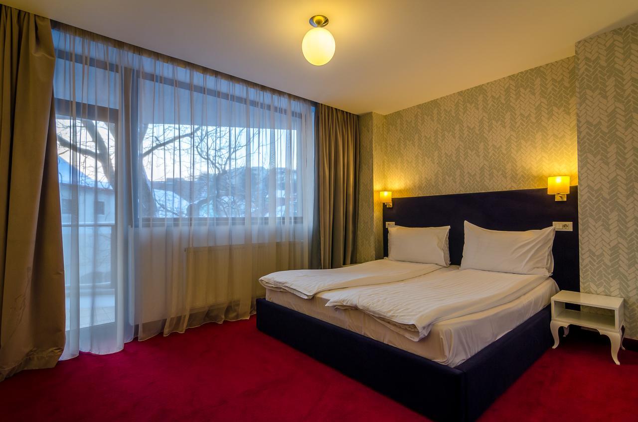 Apart Hotel Vlad Tepes ブラショフ エクステリア 写真
