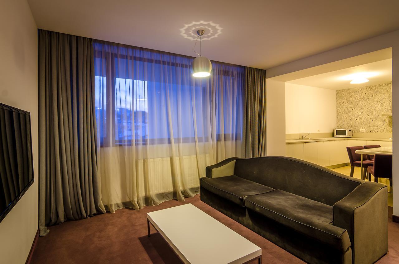 Apart Hotel Vlad Tepes ブラショフ エクステリア 写真