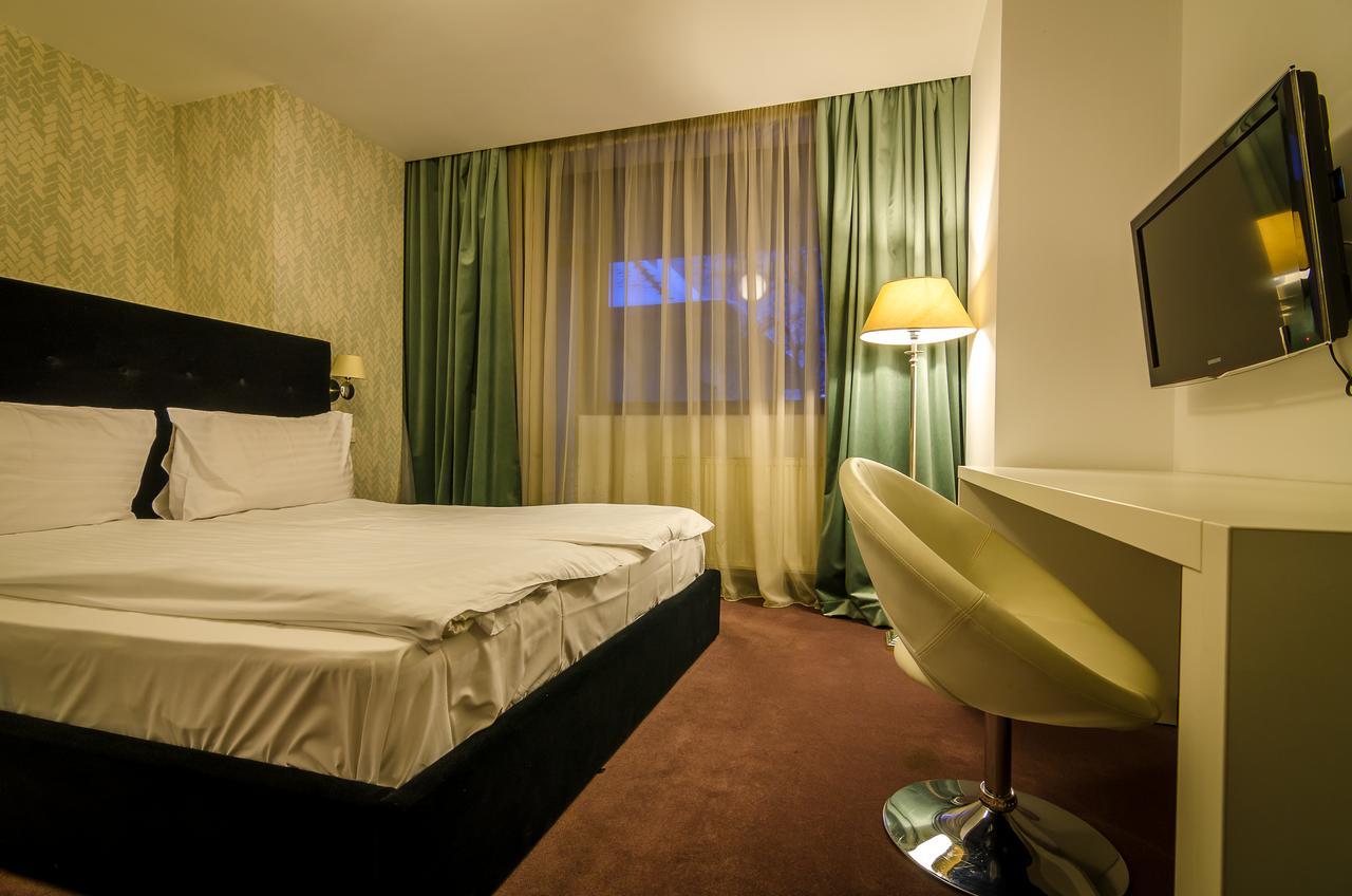Apart Hotel Vlad Tepes ブラショフ エクステリア 写真